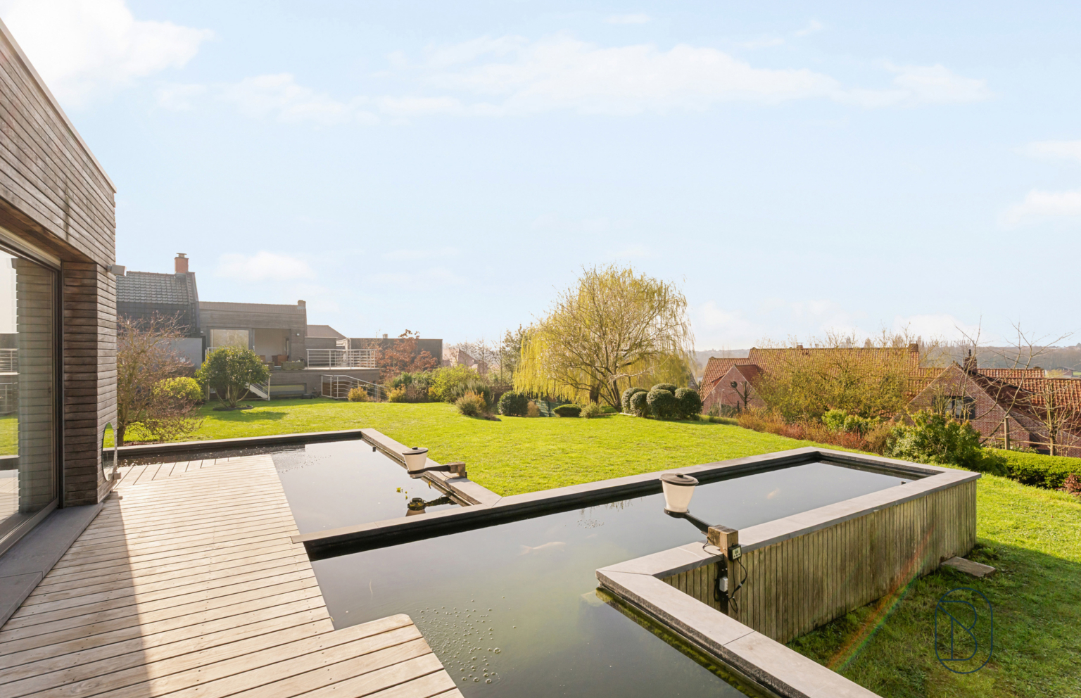 0b342e4eab92438b801431ba176588fd