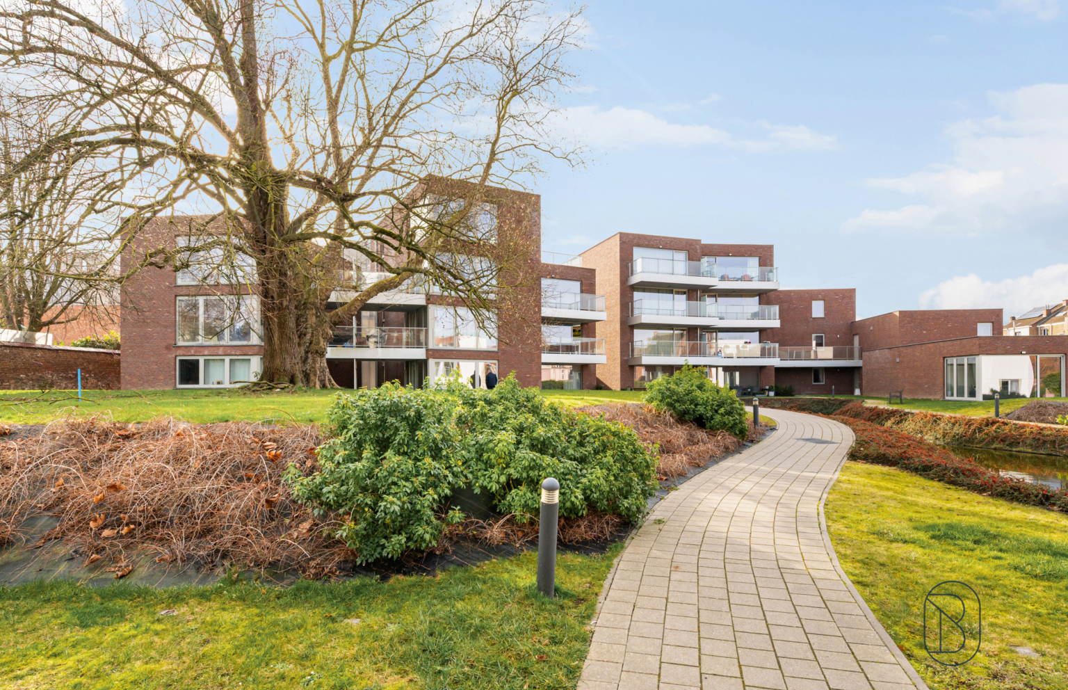 12edfcf38522449fadf0fb82b53e88ab