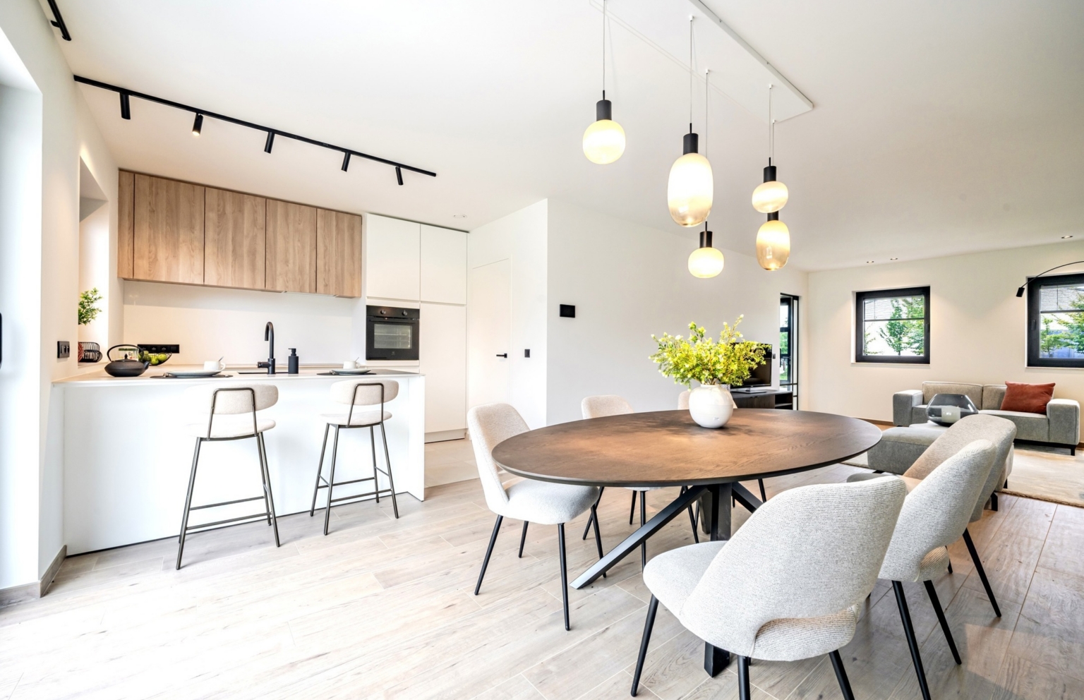 25ee2f196fe34f23b02f3571e74e05c9