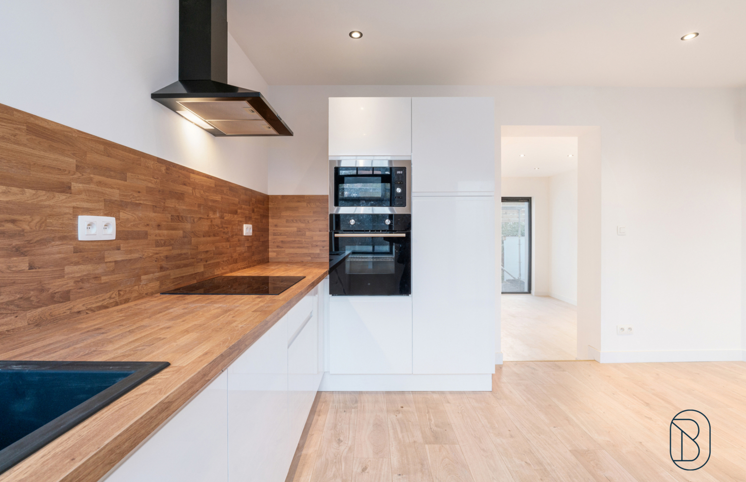 97a0b7b7fa5340a1b738015f8ac424ed