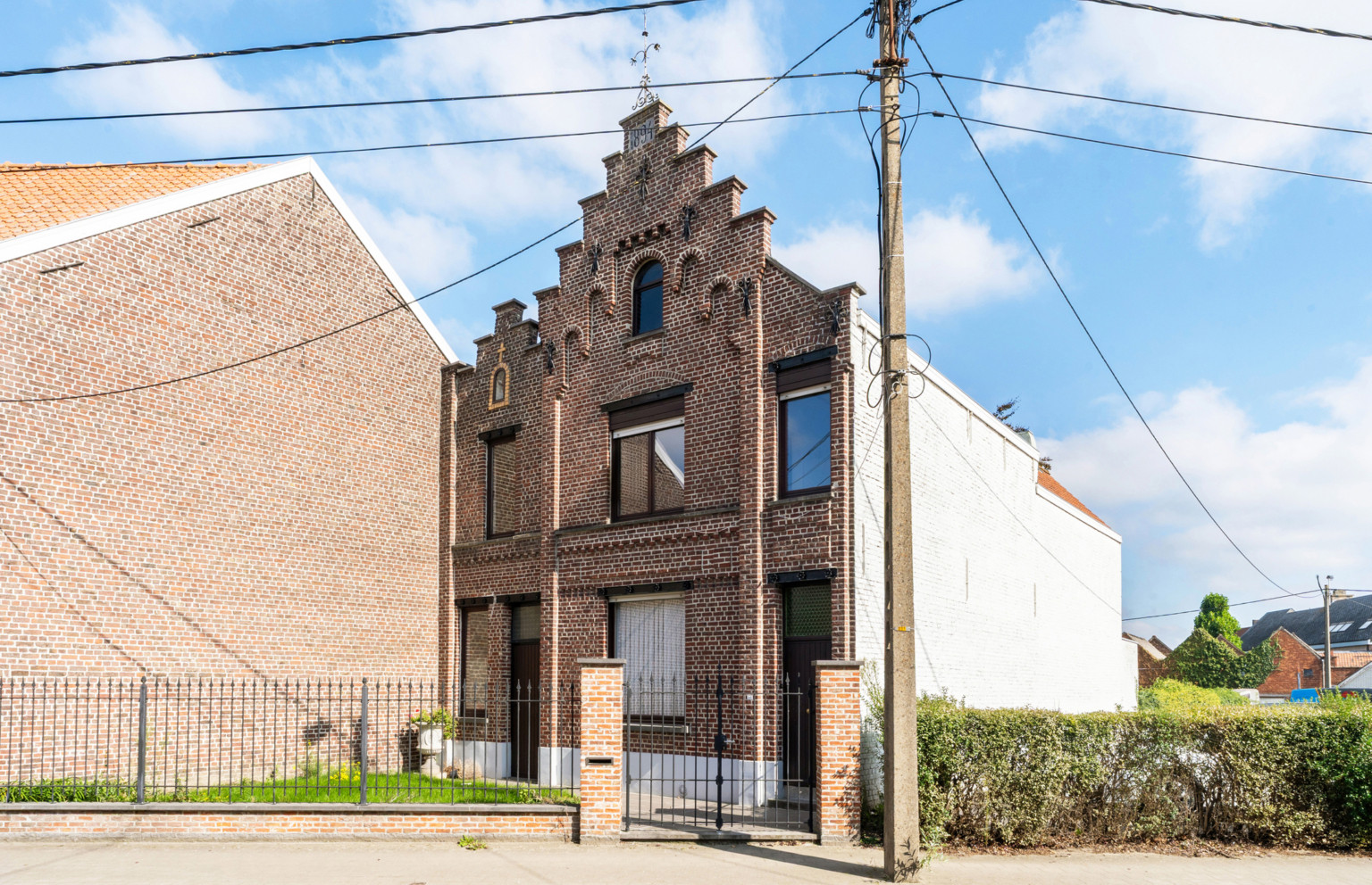 9d785bd27d984db1bd43d5bf98cf3db4