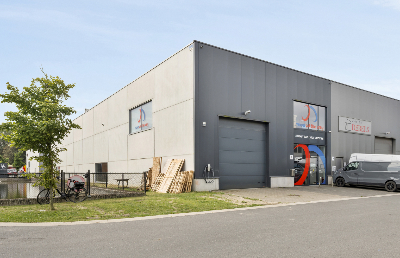 E3430c43920541de9955d9a42fb9a9af