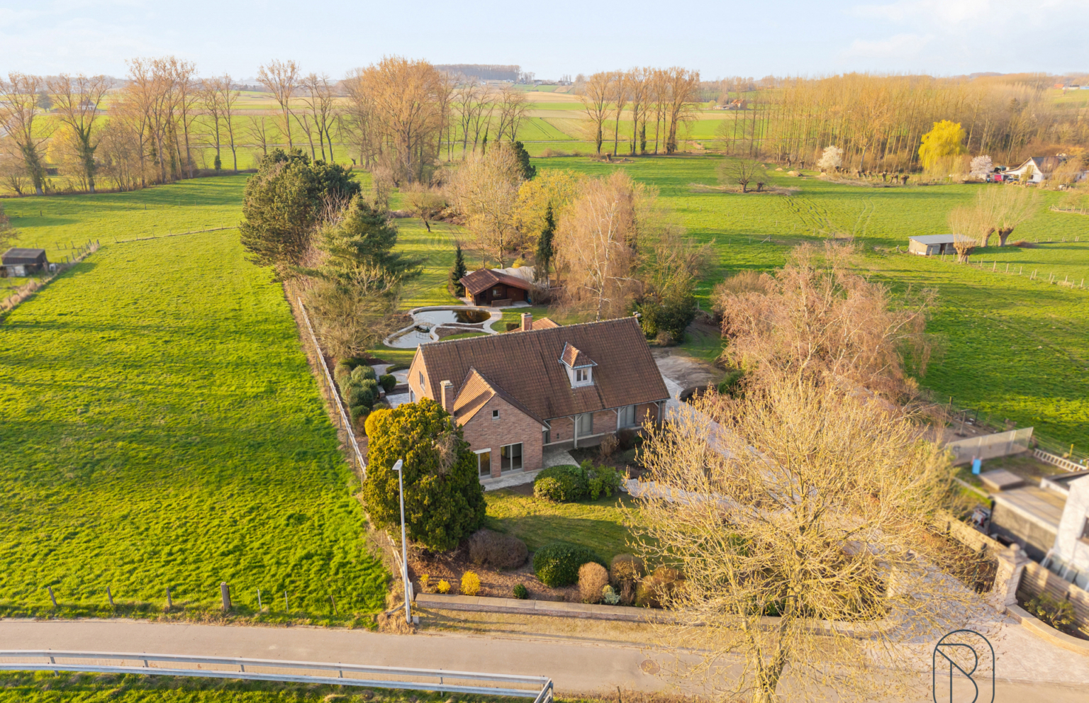 Ebe66fb82e94469ab941993b7946aeba