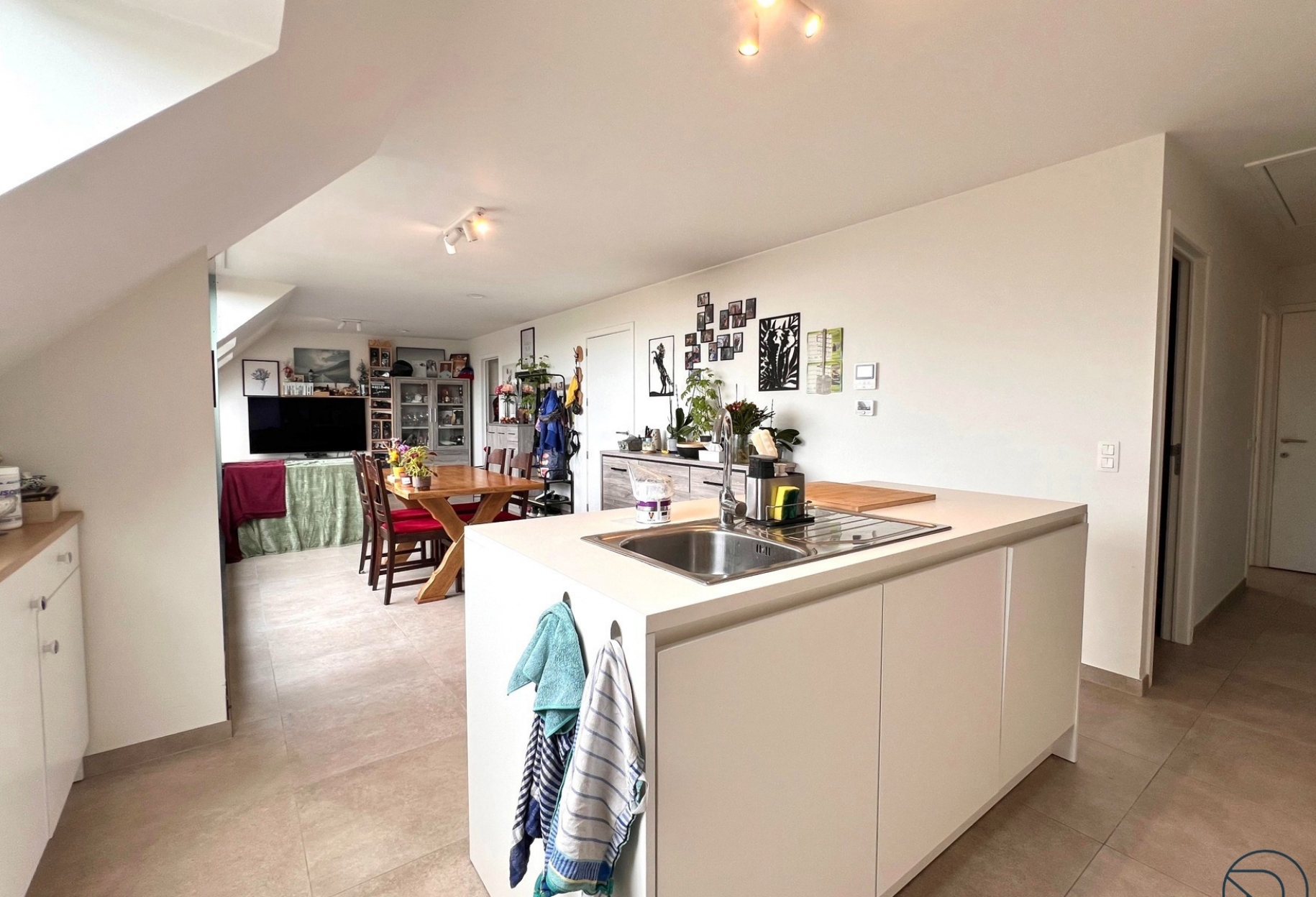 12f9841102f14eb28b84745601b4063b