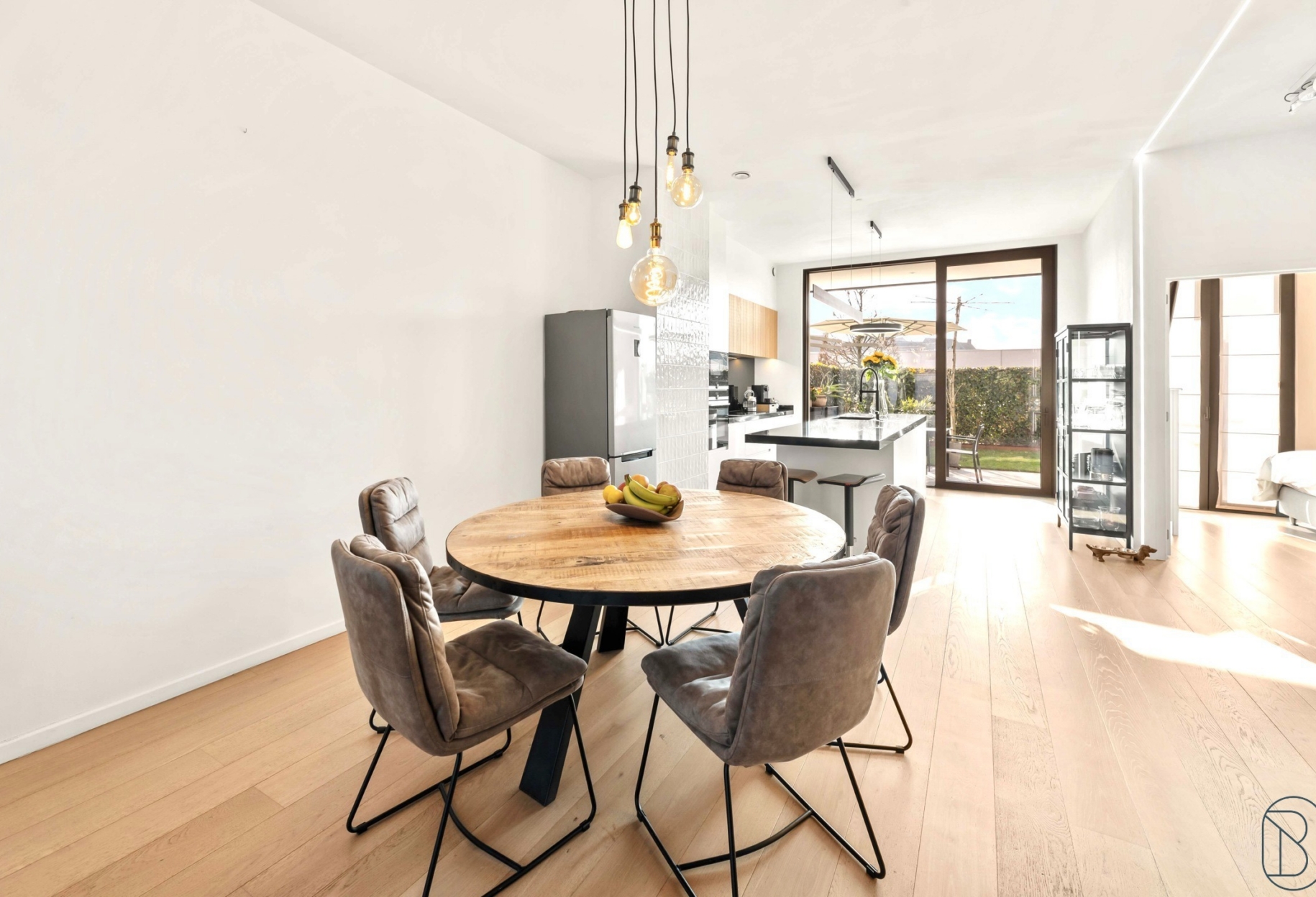 13204df6d5a5448287136f5d9965cff0