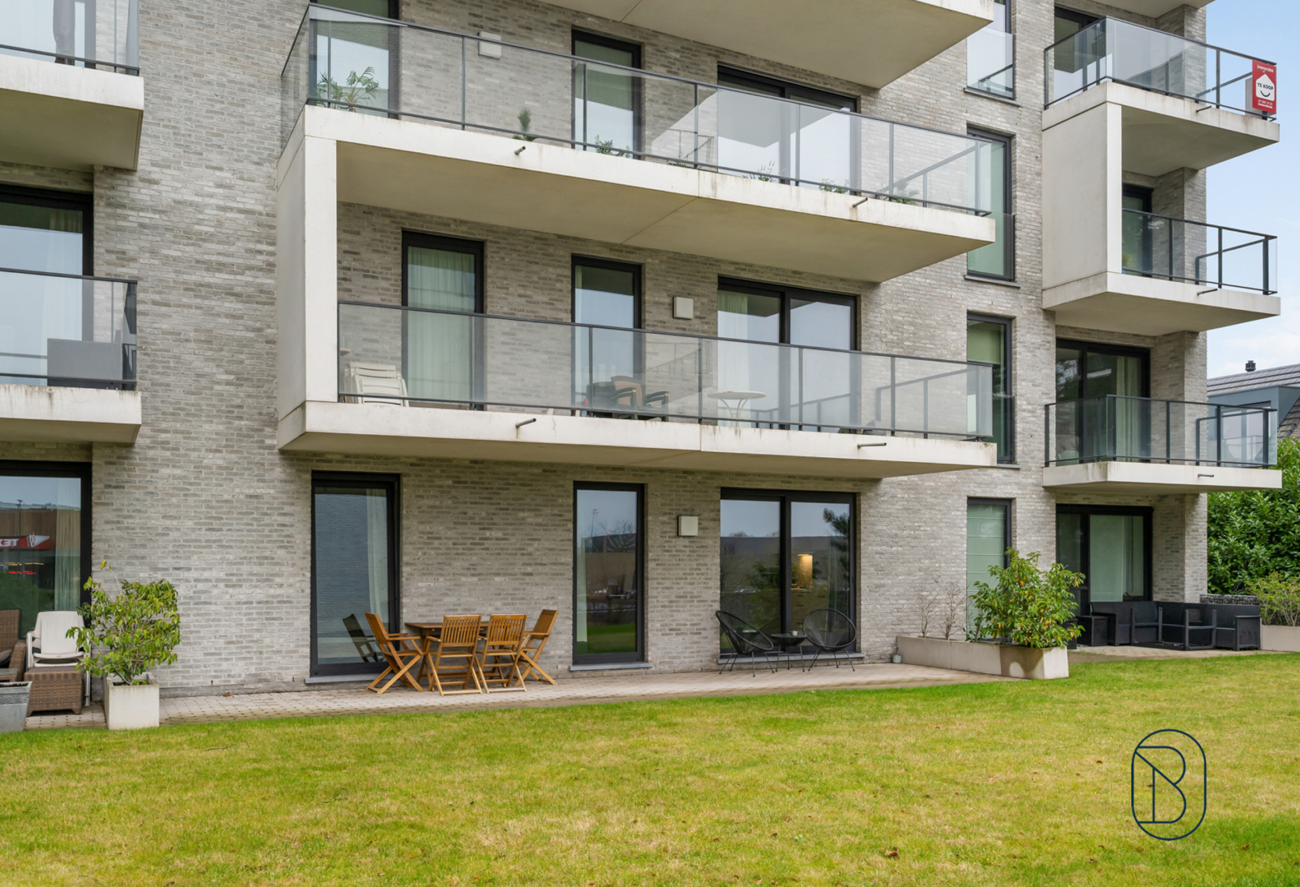 18f6b0b83ced416d8557303813ab3bf0