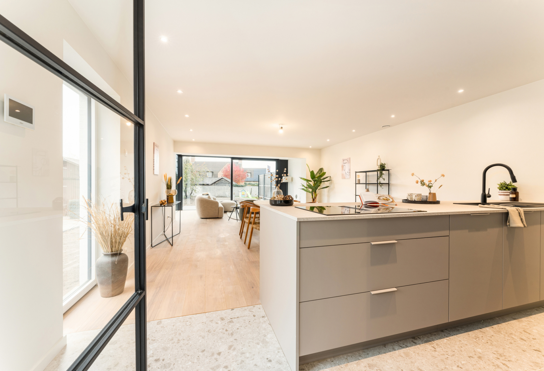 23068e3884af42d39e69148683155f67