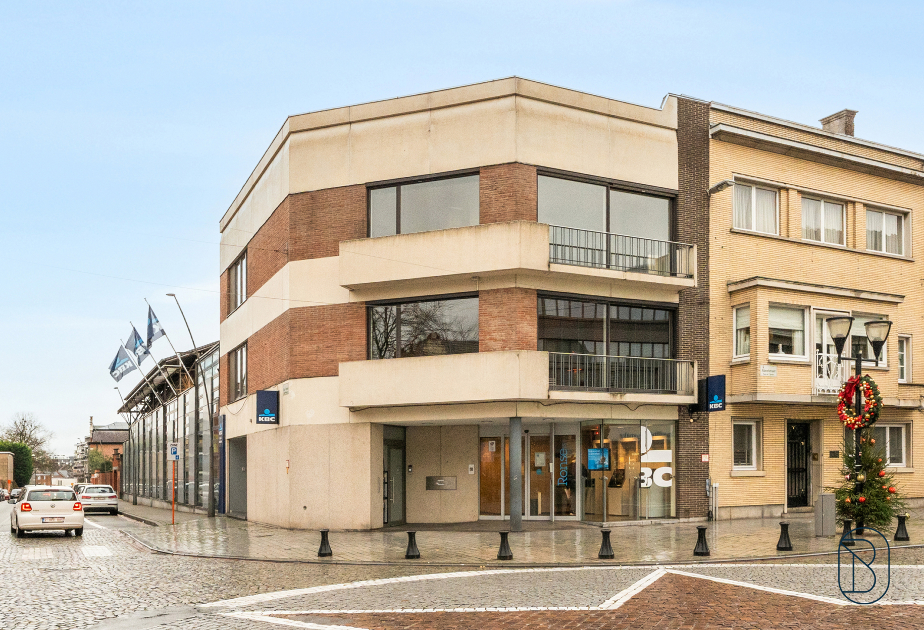 7a2f5bae855b4e998d4f80d5c85ecffd