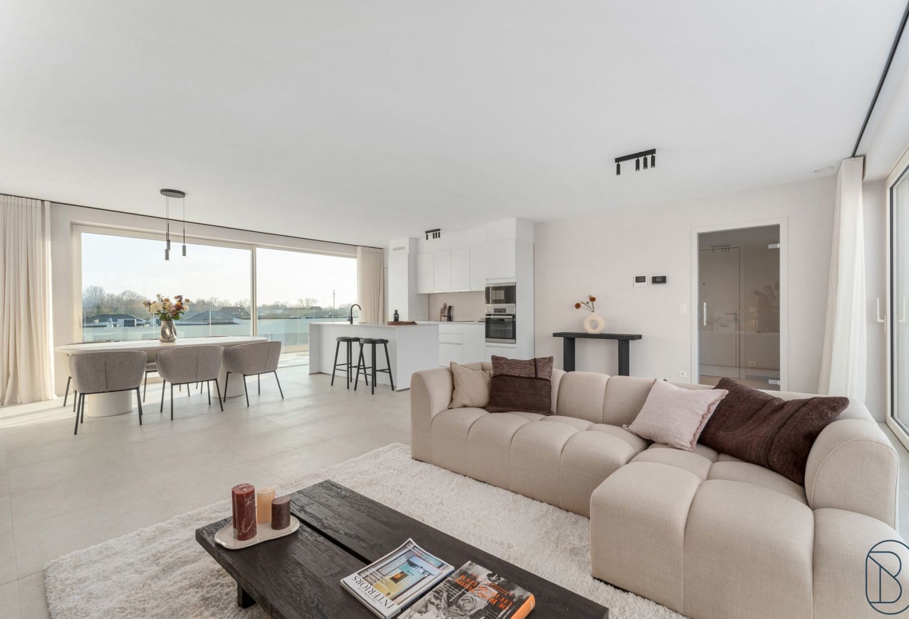 92df199bfcfc402d80df74de925005fb