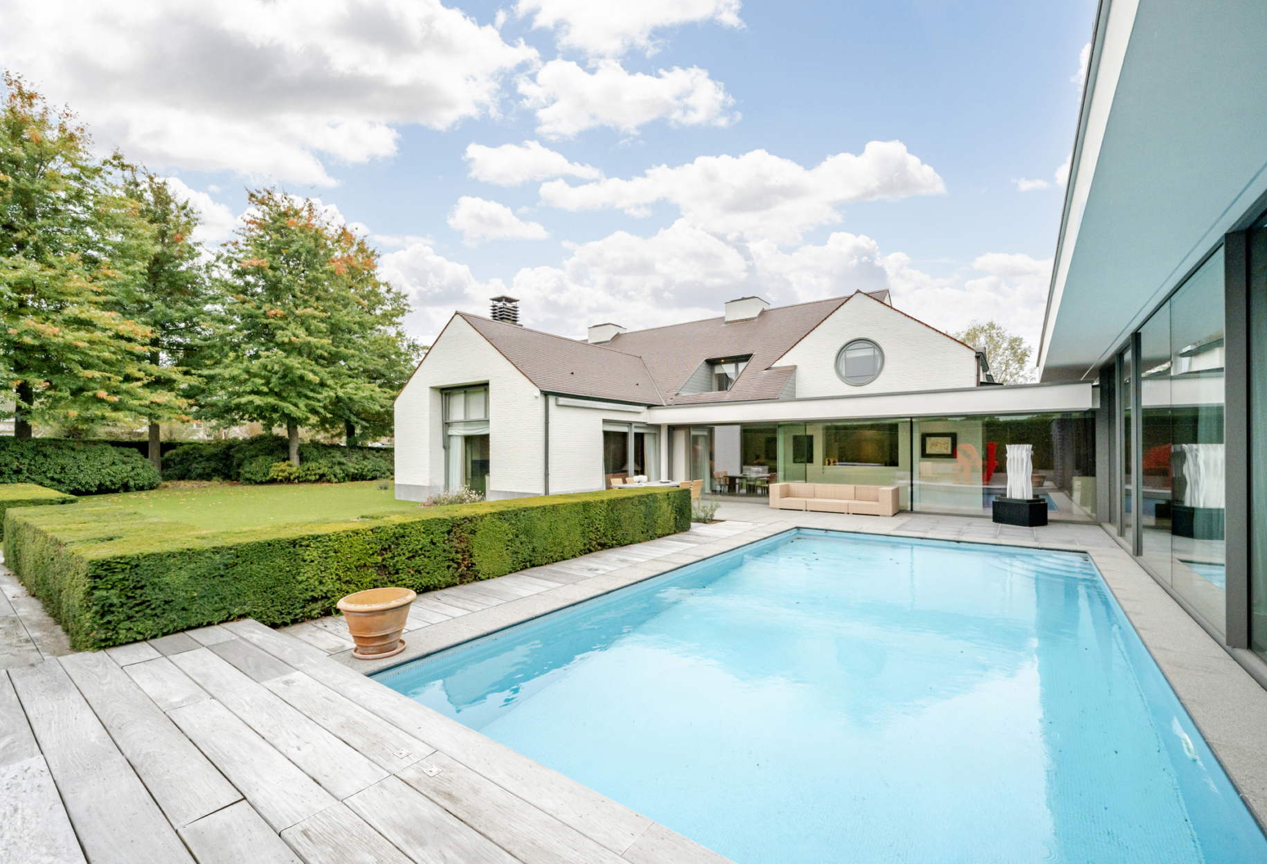 9807fad14bd64d3a94eacfcfc48f3b98