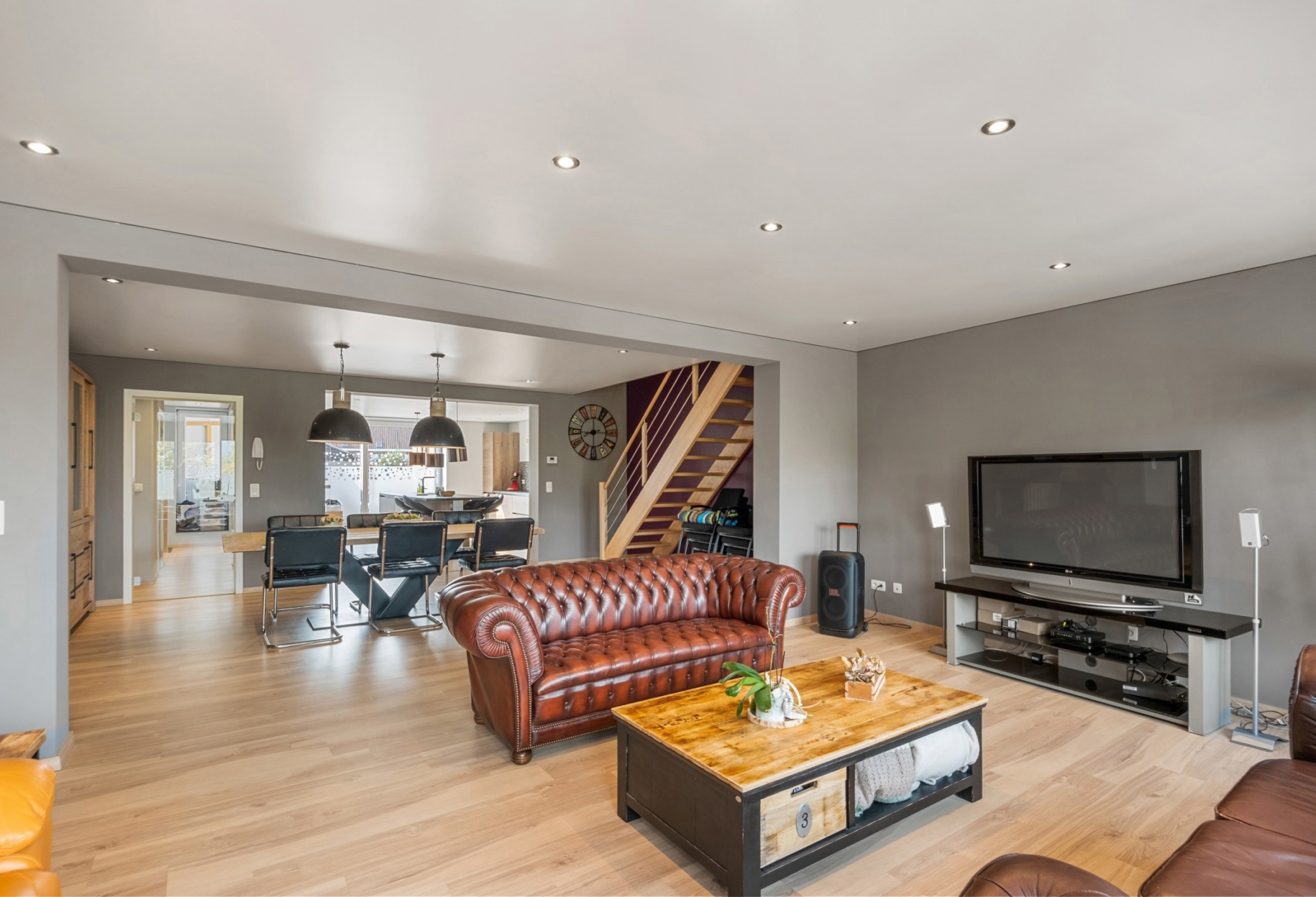 F90987804cb7465aab36f47313b89820