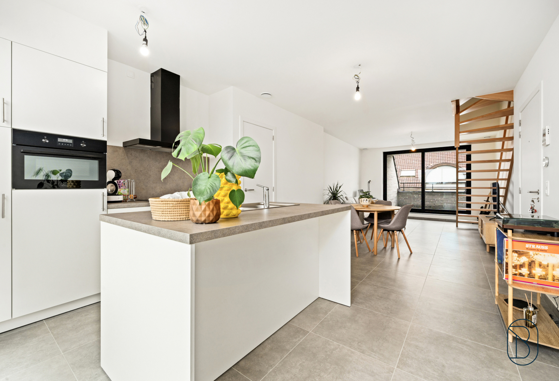 Fed372354a5a44e6b8c4e25151ee6e7c