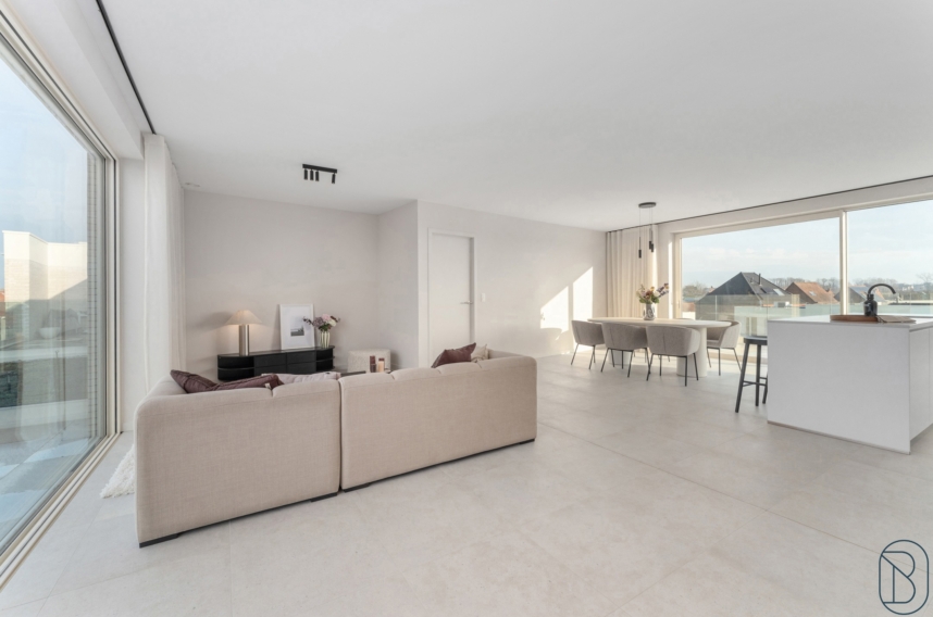 04bd54daaa59485ea95a23c949e17048