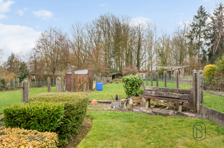 097c7f31ae6e4193af66e392d364d112