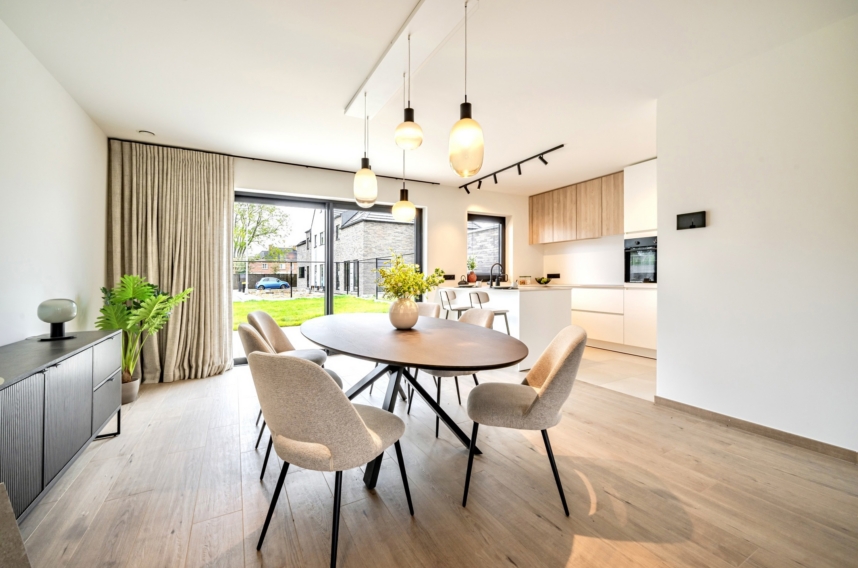 0a0433f547a843dcb02aa856b8b68006