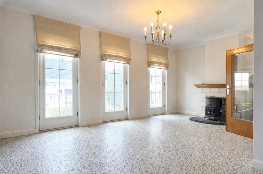 1548fae9b9514821b70813c5d626575f