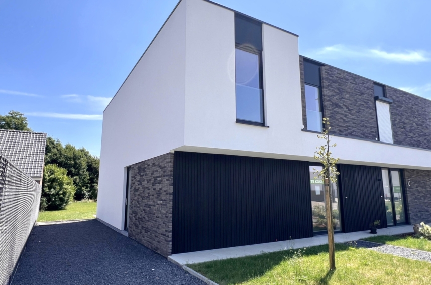 1cfc37329c61411e8bbfe4c28623d4dc