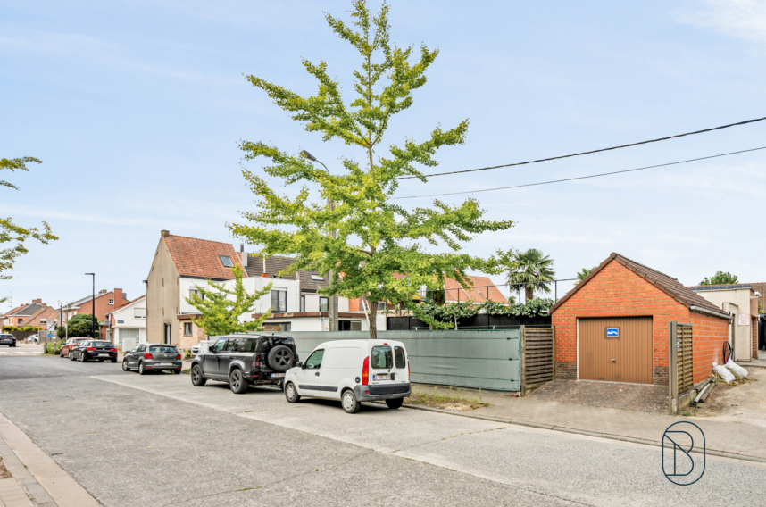 23e566b1c9c840579bc350fb059a8d18