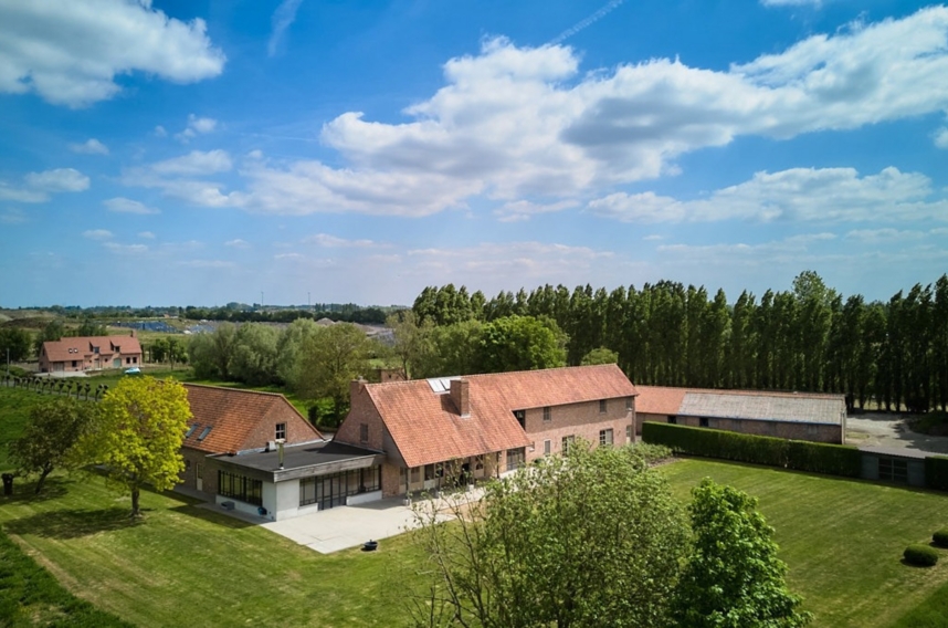 2bd86dcb01fb4bb2a0aced00f15f0e69