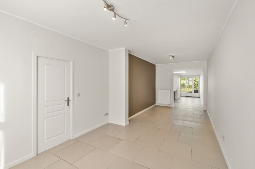 2ee764c4928543a389ce785ba367a402