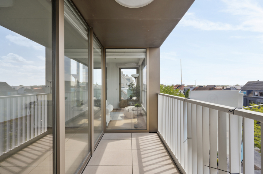 373d0697cb0f4a9a9ac36169d71077f4