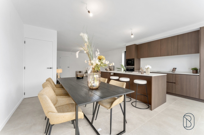 5694f5651188453fbdc8570355edd0f9