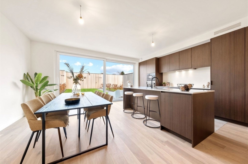 7621d255861b44f99116667b7593203c