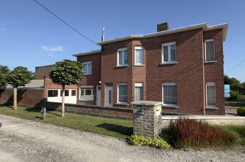 77bb733e5ea84695a1447ec39910d2ef