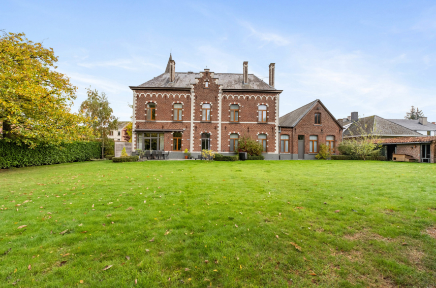 9464f0d45c9547659739b4e1ab1d1355