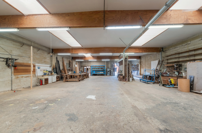 96b2974b676a42f2b7e669f24773836f