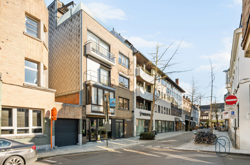 A1afde0e0cca457bb66532b2549055ef