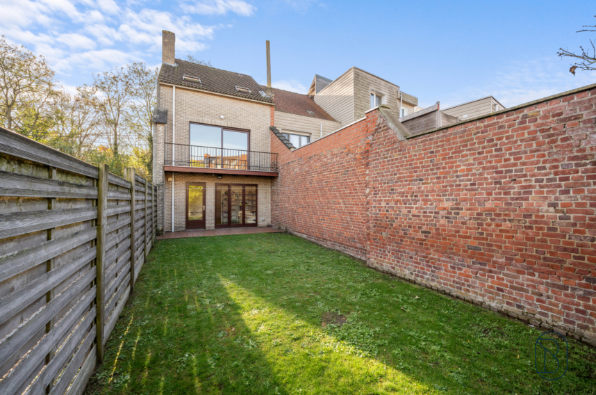 B802ddc4d77349b4a93a05bb34a7fdae