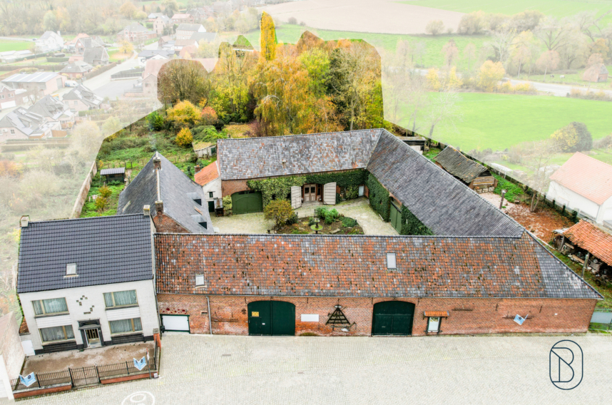 E8de863b035c4245b0f0f5de7a25f945