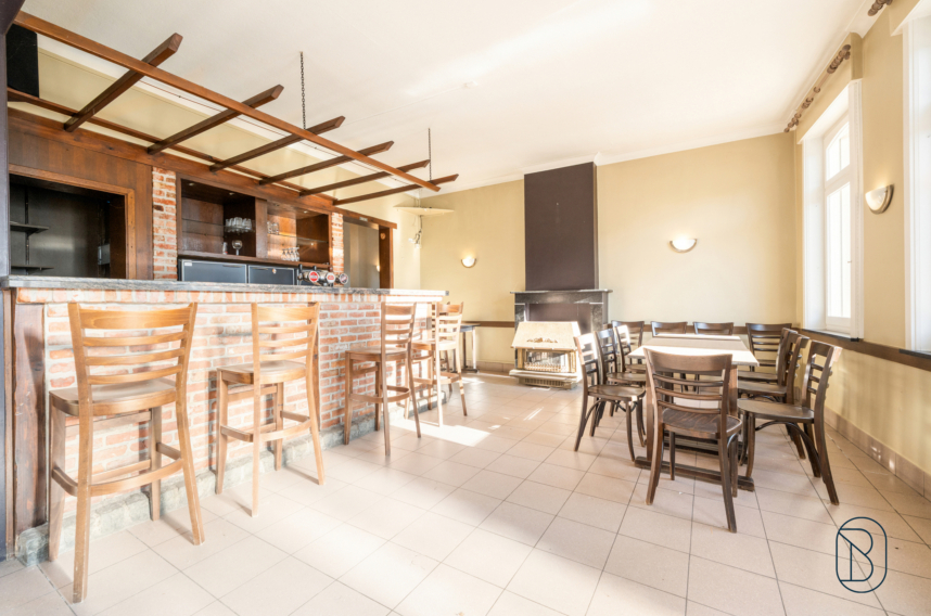 E92d92f5659d4e459941366d4e1d405f