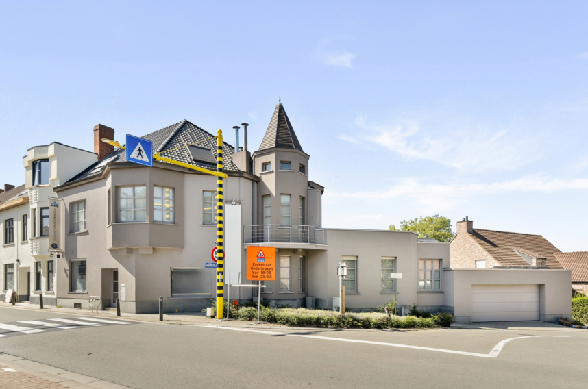 F97fe54bfcb04cee9e11cb87543ea567