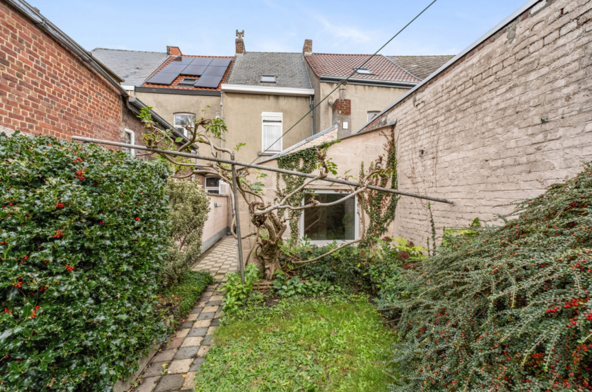 Fabd42b03a92448cbbe94a9f98abe055