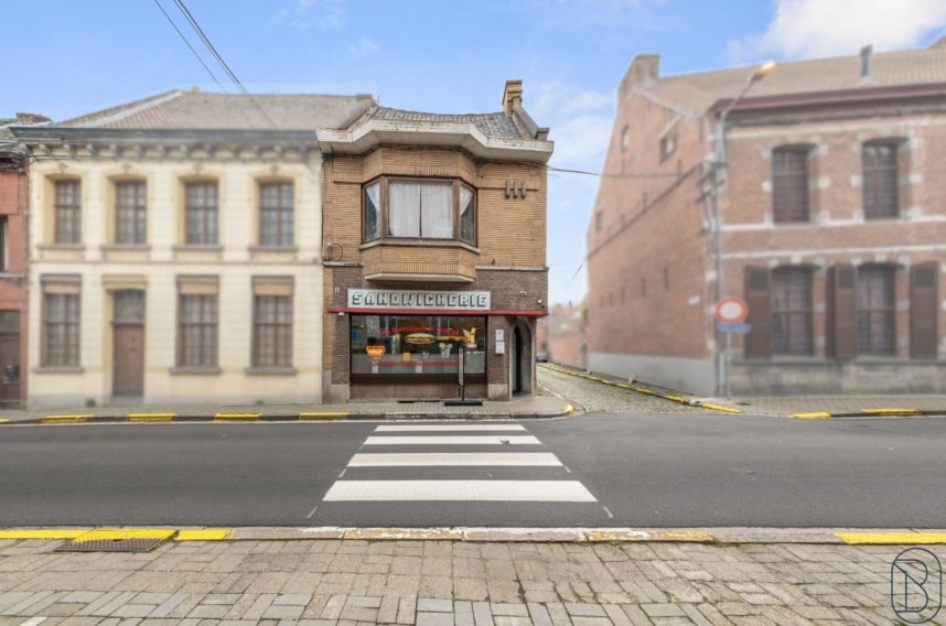 Fae814ba84124683b1462b8543063141