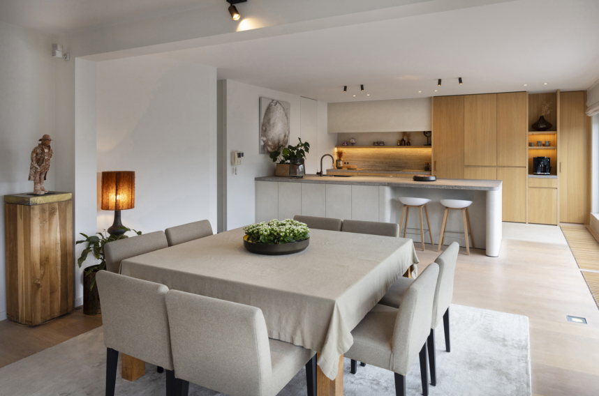 Fd6d7482eaa14884841e9b456a79a749