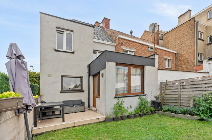 Fe8b54f822ec44f7a7318e72361592d7