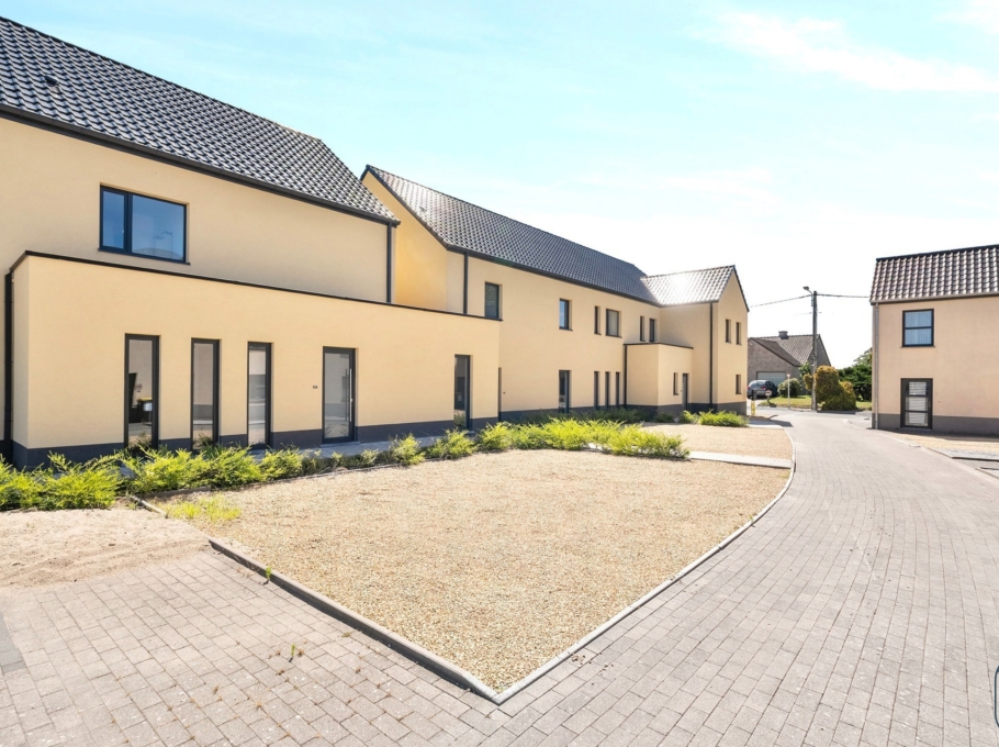 64b20453c4bd41c48c17a2ea0006ba46