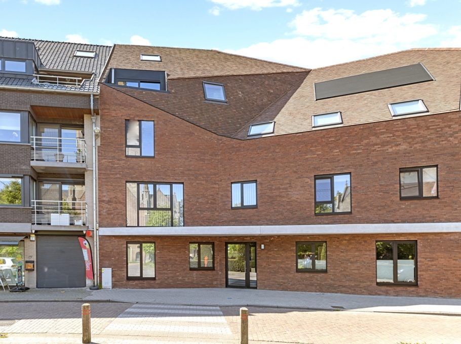 04a2e3bdddeb4f05a63b63ffd9f543e7