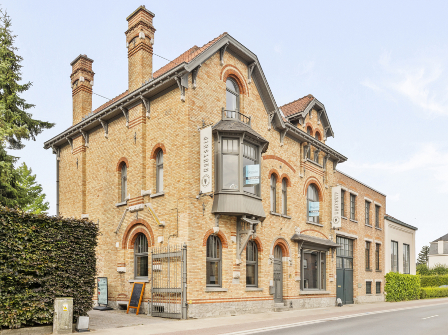 068eaf98bcbc4a03b98d442335a5afc1