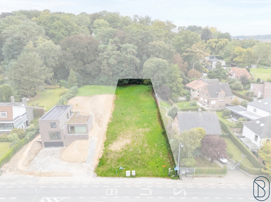 0d2ae2da38eb4bf186f9169b279b9a31