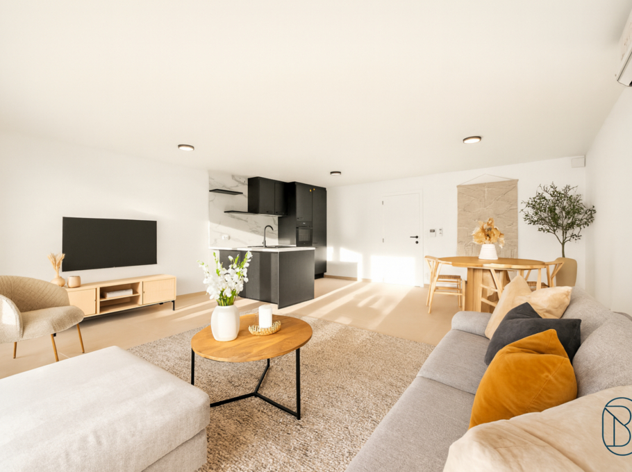 376f482492a4459b9785a982c72da8b6