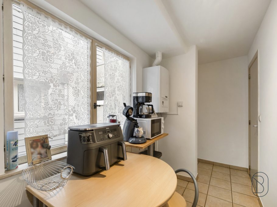 11d085de55d34e20956fa9b352496a31