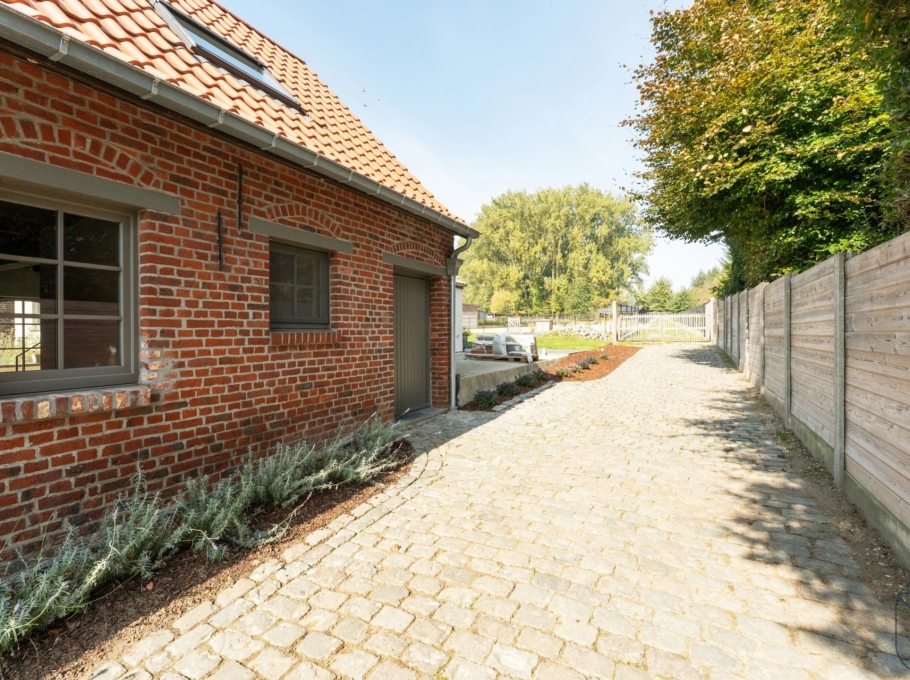 176e5d38102544d9b338206a2913136a