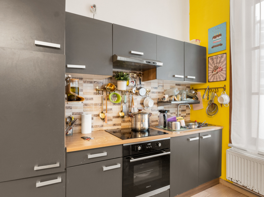 18f4ce16355640d88639db0e6c7cc6bb