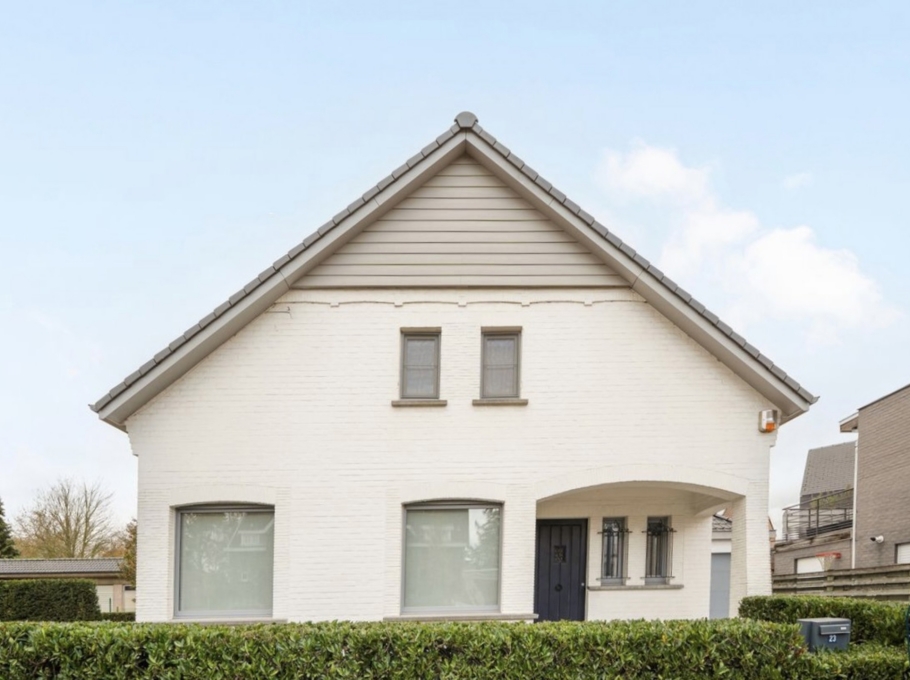 203fe5f826e84103a38855d453619a4d