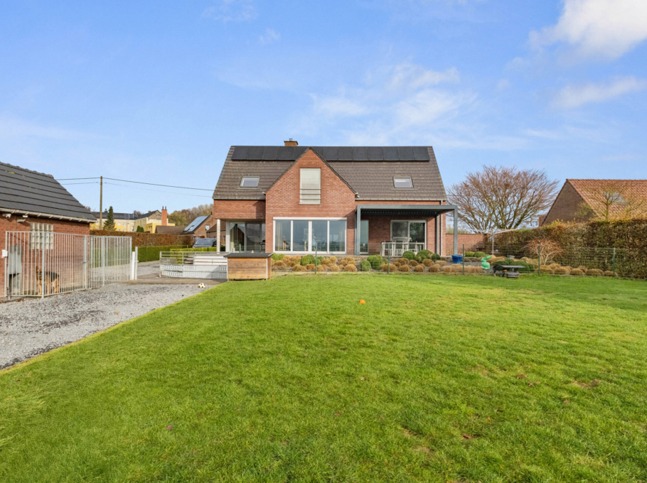 2519a69b86e44e158b3bd1710cc7935b