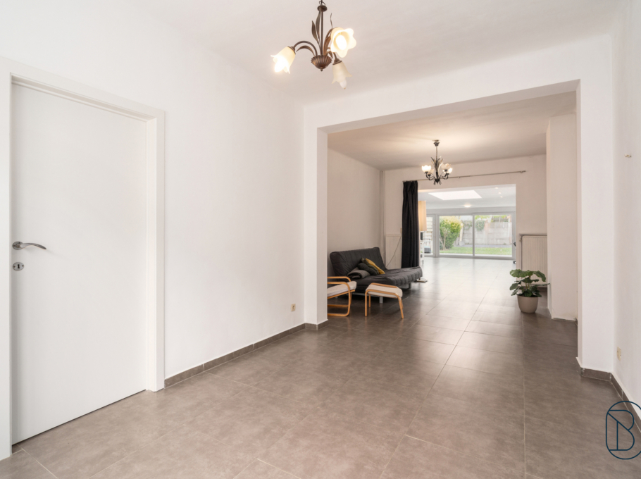 257994028d3e42b9938e0a1b7741a27b